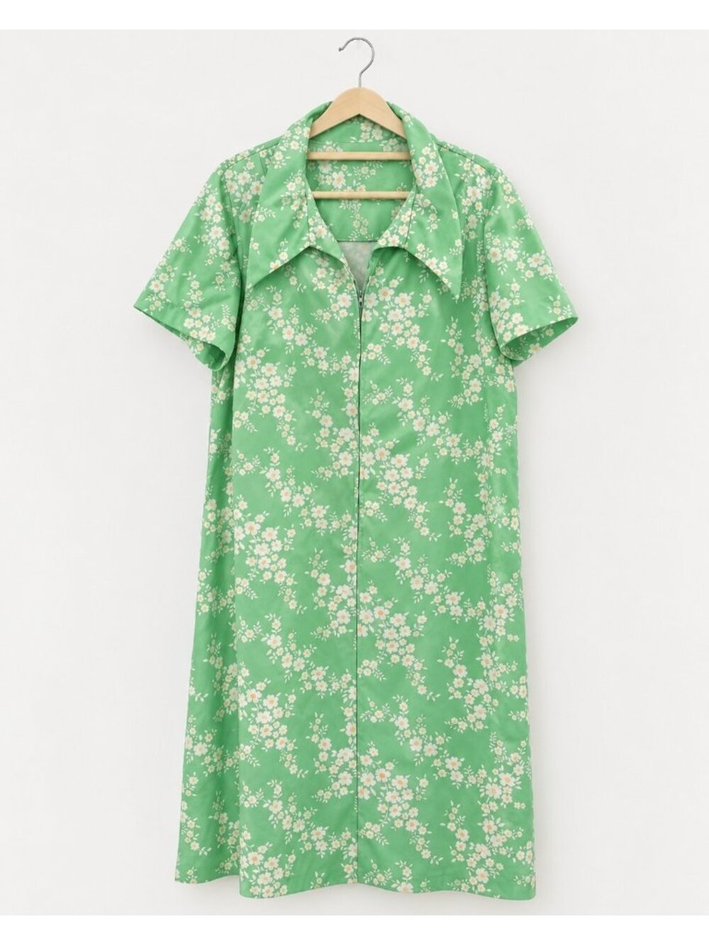 Vintage 1970s Handmade Mint Green Daisy Floral Dress Zip Front Dagger Collar